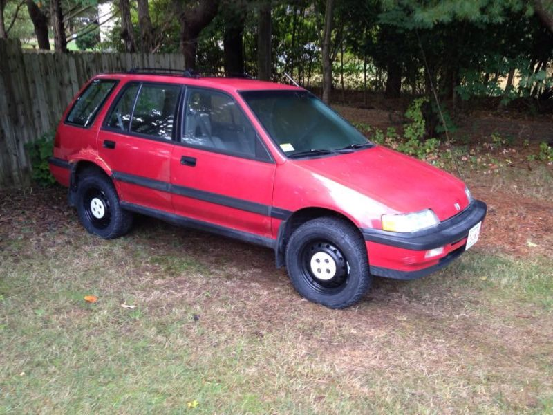 Illustration for article titled Your Painfully Tragic Stories Of The Worst Cars You've Ever Owned